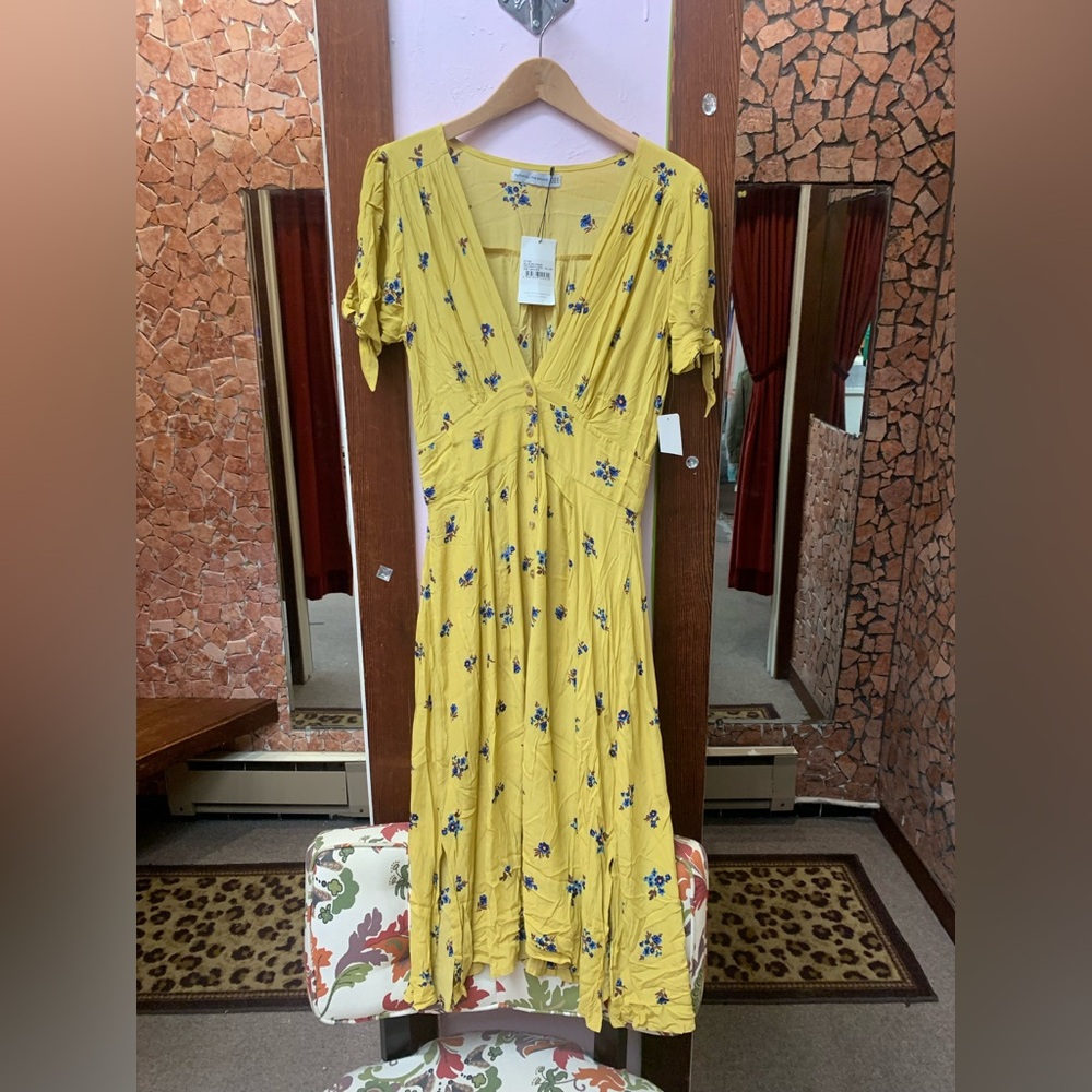 New tags never worn Yellow Floral Midi Dress